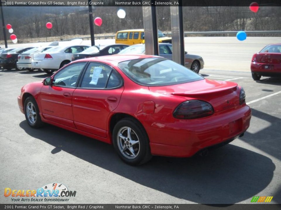 2001 Pontiac Grand Prix GT Sedan Bright Red / Graphite Photo #4