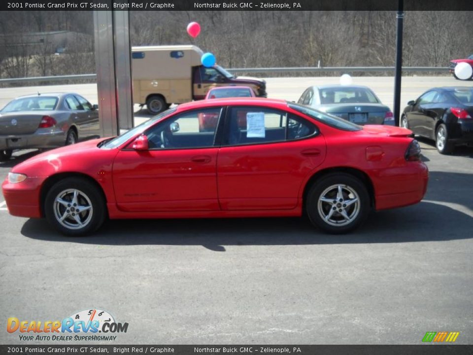 2001 Pontiac Grand Prix GT Sedan Bright Red / Graphite Photo #5