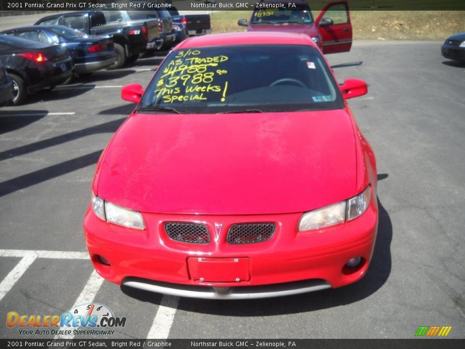 2001 Pontiac Grand Prix GT Sedan Bright Red / Graphite Photo #14
