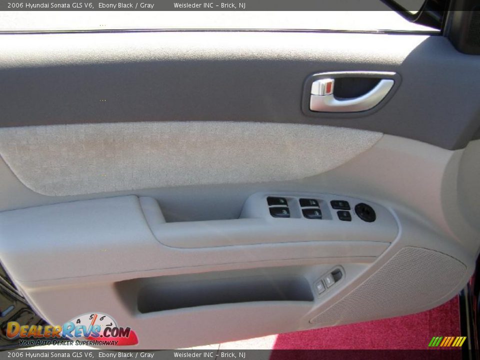 2006 Hyundai Sonata GLS V6 Ebony Black / Gray Photo #11