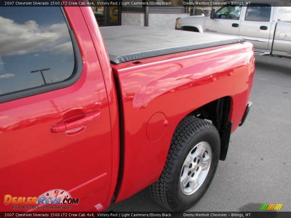 2007 Chevrolet Silverado 1500 LTZ Crew Cab 4x4 Victory Red / Light Cashmere/Ebony Black Photo #14