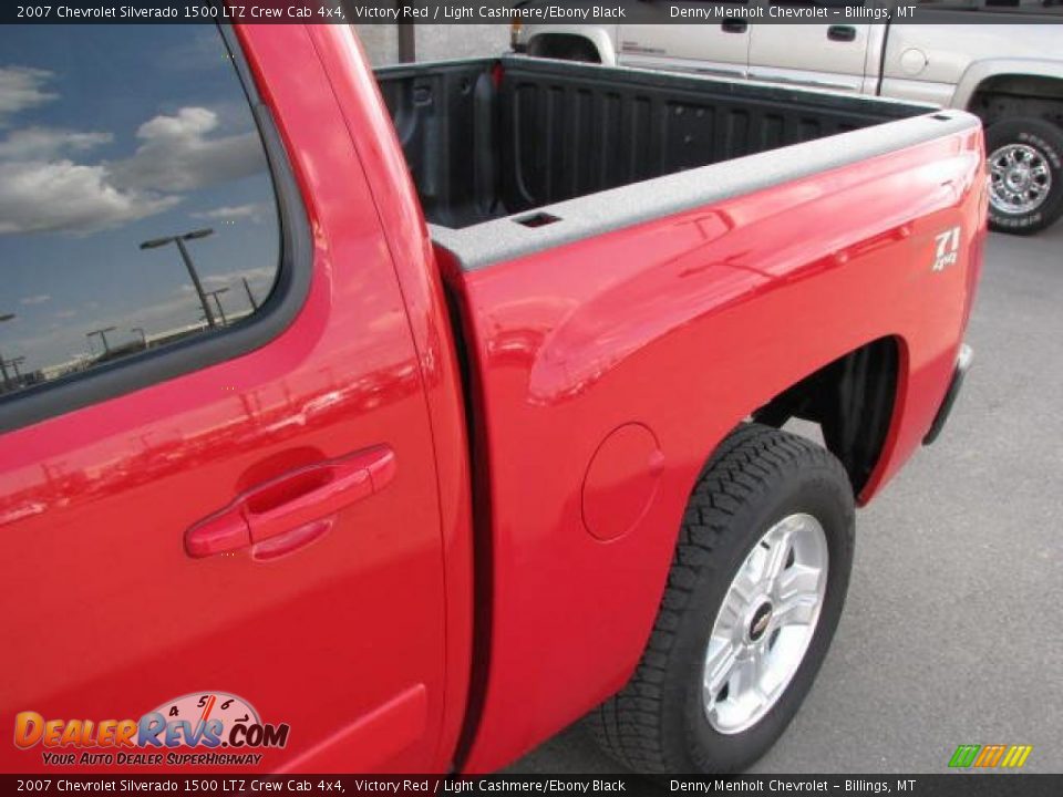 2007 Chevrolet Silverado 1500 LTZ Crew Cab 4x4 Victory Red / Light Cashmere/Ebony Black Photo #11