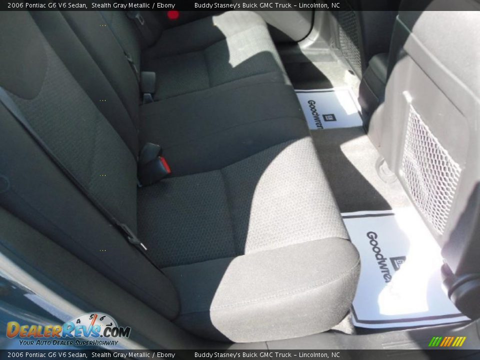 2006 Pontiac G6 V6 Sedan Stealth Gray Metallic / Ebony Photo #18