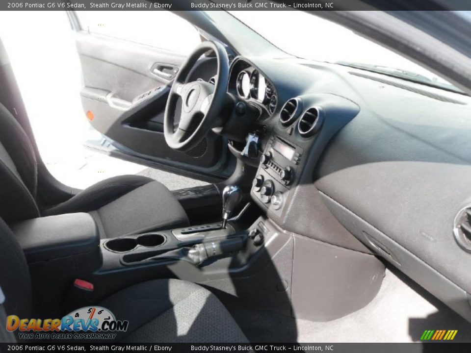 2006 Pontiac G6 V6 Sedan Stealth Gray Metallic / Ebony Photo #22
