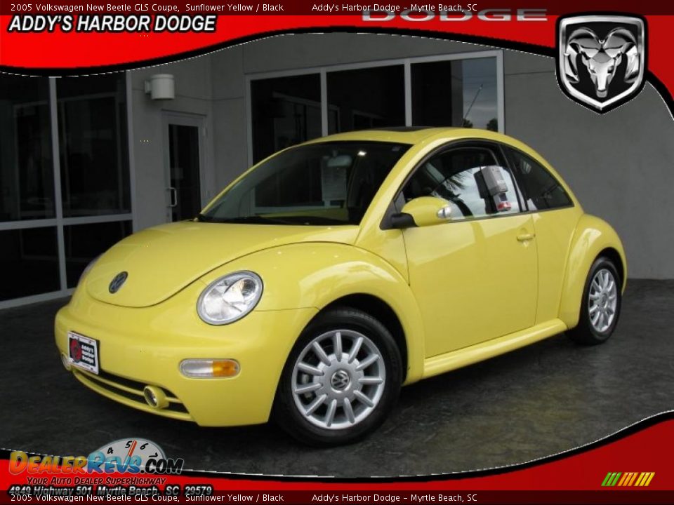2005 Volkswagen New Beetle GLS Coupe Sunflower Yellow / Black Photo #1