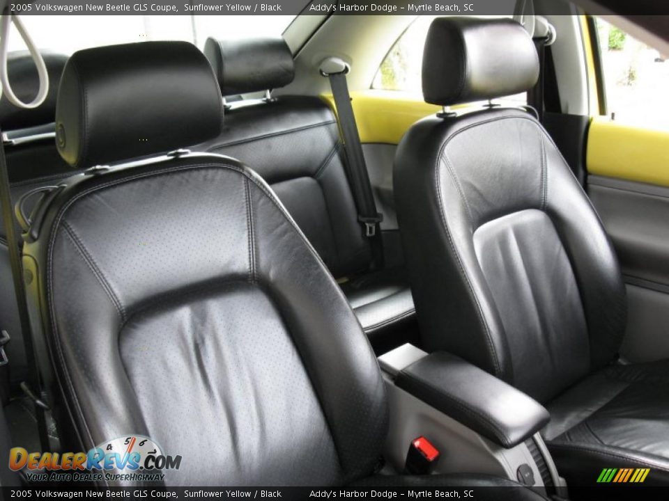 2005 Volkswagen New Beetle GLS Coupe Sunflower Yellow / Black Photo #15