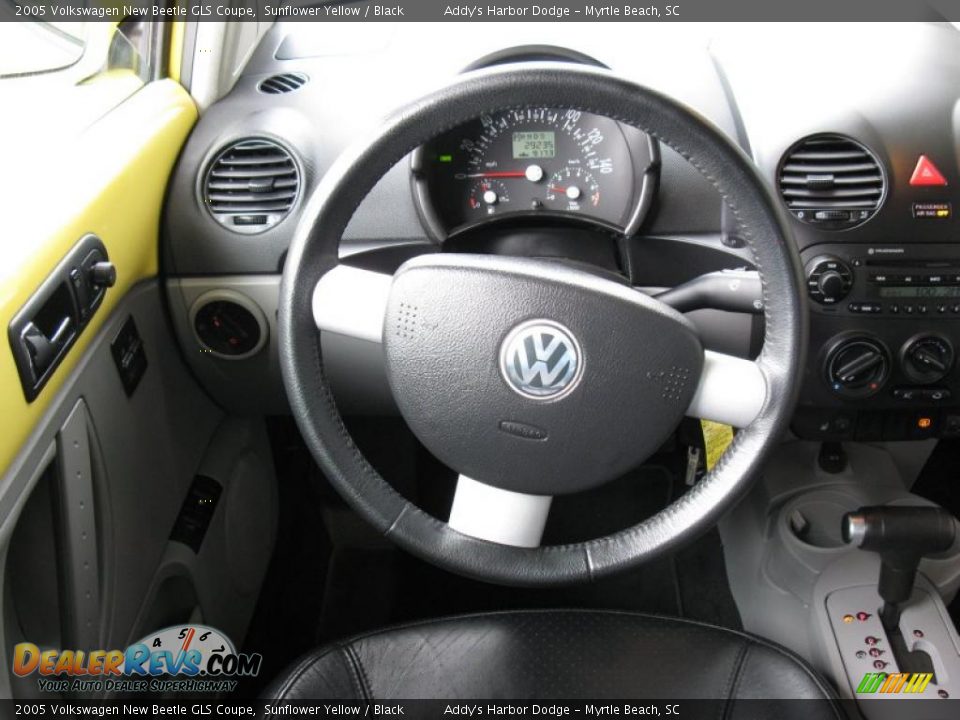 2005 Volkswagen New Beetle GLS Coupe Sunflower Yellow / Black Photo #17