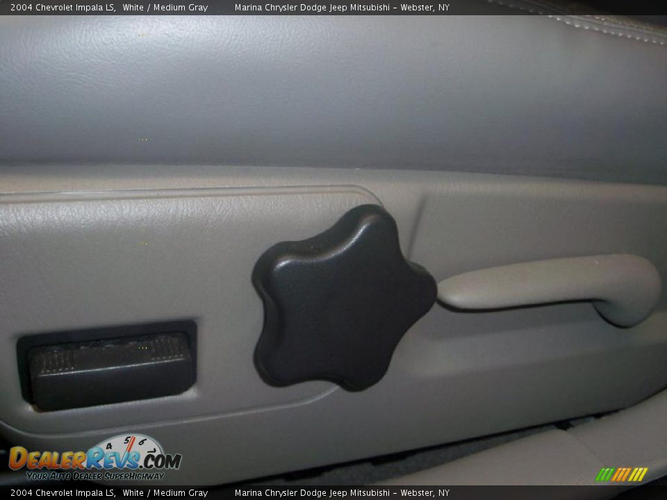 2004 Chevrolet Impala LS White / Medium Gray Photo #3