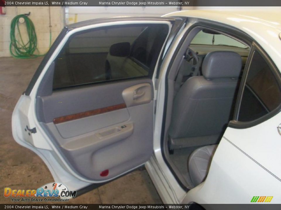 2004 Chevrolet Impala LS White / Medium Gray Photo #14