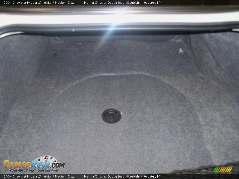 2004 Chevrolet Impala LS White / Medium Gray Photo #17
