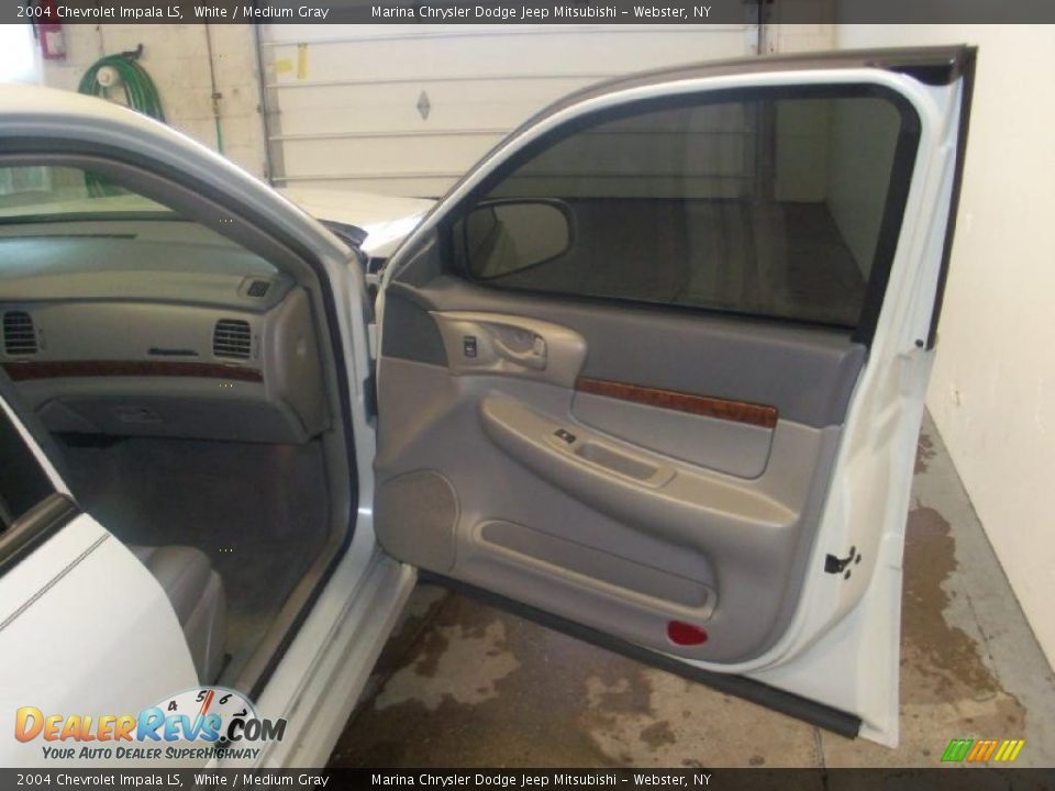 2004 Chevrolet Impala LS White / Medium Gray Photo #20