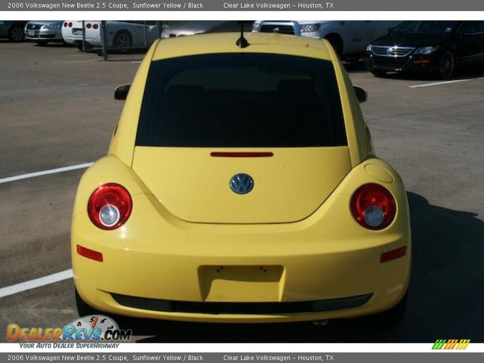 2006 Volkswagen New Beetle 2.5 Coupe Sunflower Yellow / Black Photo #9