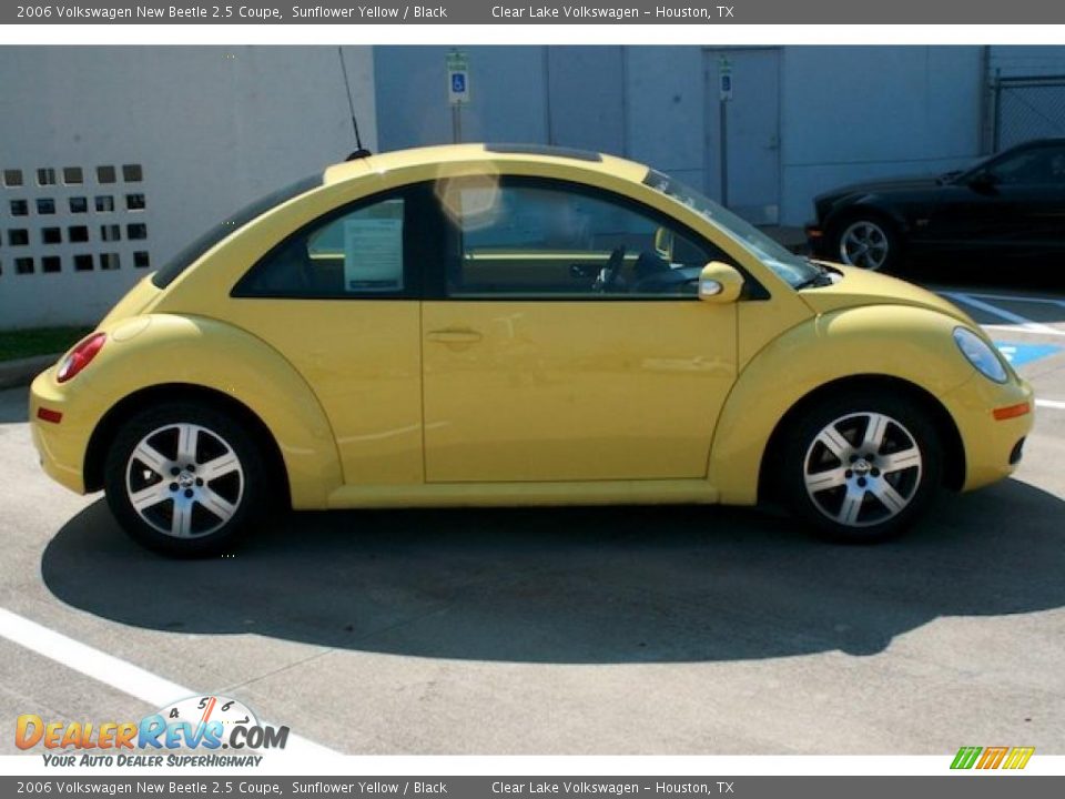 2006 Volkswagen New Beetle 2.5 Coupe Sunflower Yellow / Black Photo #11