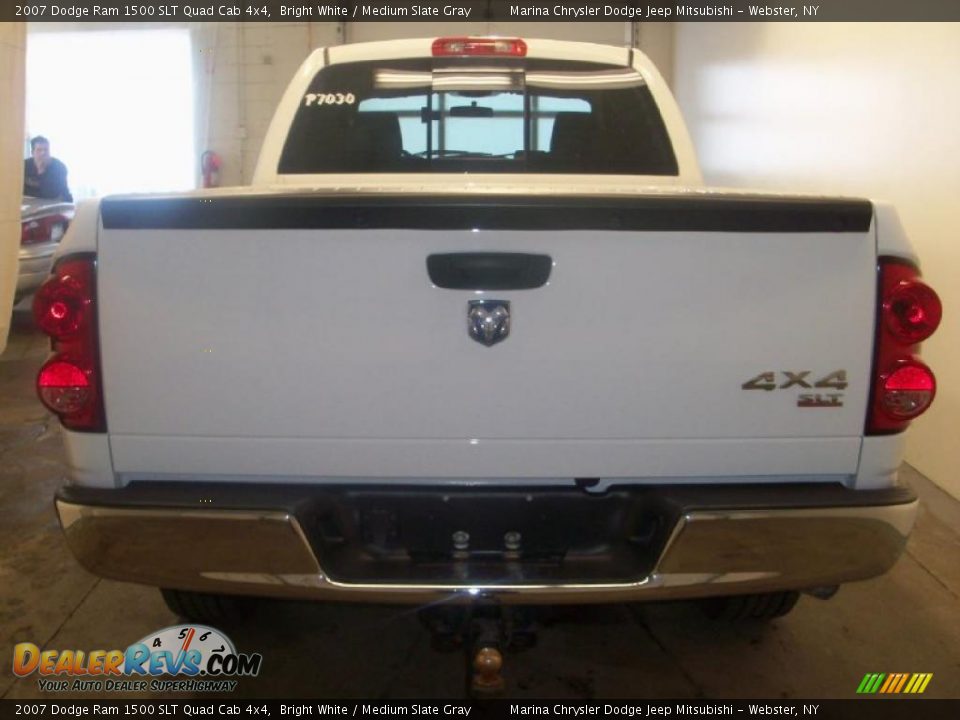 2007 Dodge Ram 1500 SLT Quad Cab 4x4 Bright White / Medium Slate Gray Photo #7