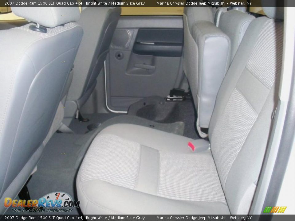 2007 Dodge Ram 1500 SLT Quad Cab 4x4 Bright White / Medium Slate Gray Photo #15