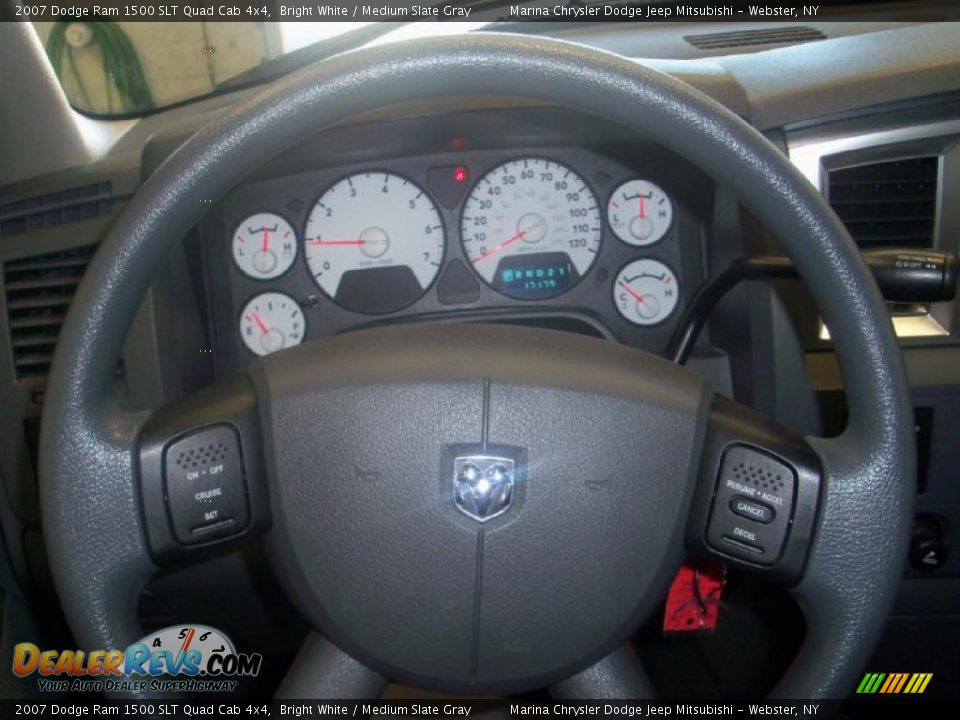 2007 Dodge Ram 1500 SLT Quad Cab 4x4 Bright White / Medium Slate Gray Photo #22