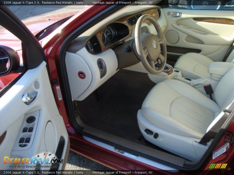 2006 Jaguar X-Type 3.0 Radiance Red Metallic / Ivory Photo #13
