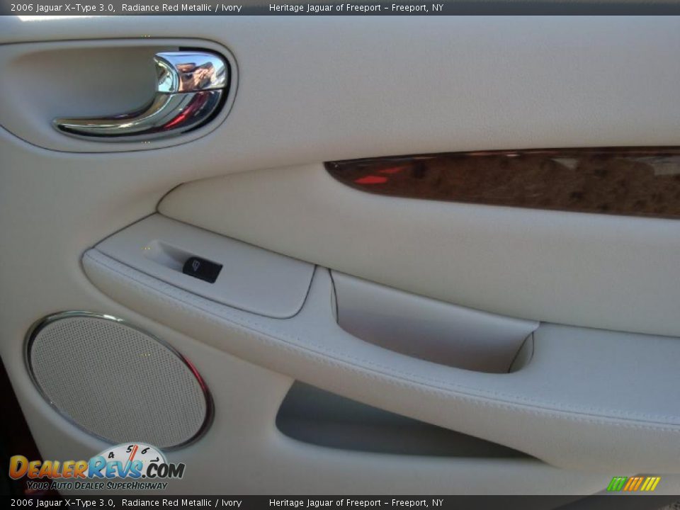 2006 Jaguar X-Type 3.0 Radiance Red Metallic / Ivory Photo #19