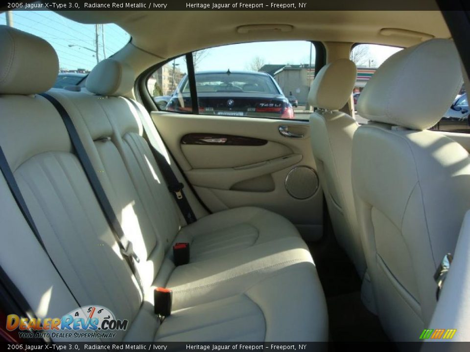2006 Jaguar X-Type 3.0 Radiance Red Metallic / Ivory Photo #21