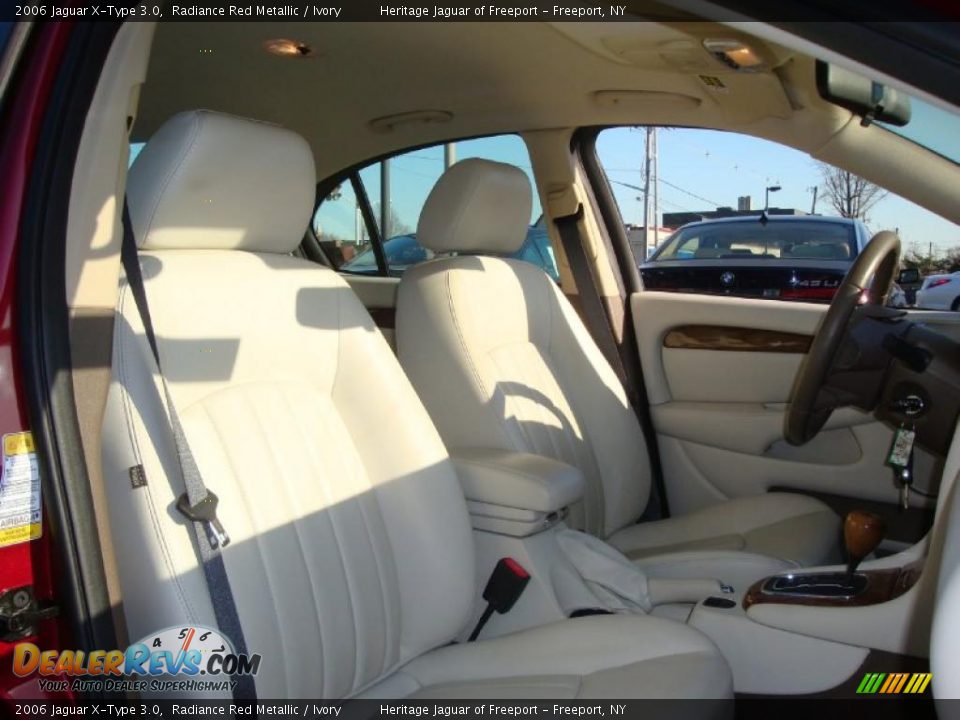 2006 Jaguar X-Type 3.0 Radiance Red Metallic / Ivory Photo #24