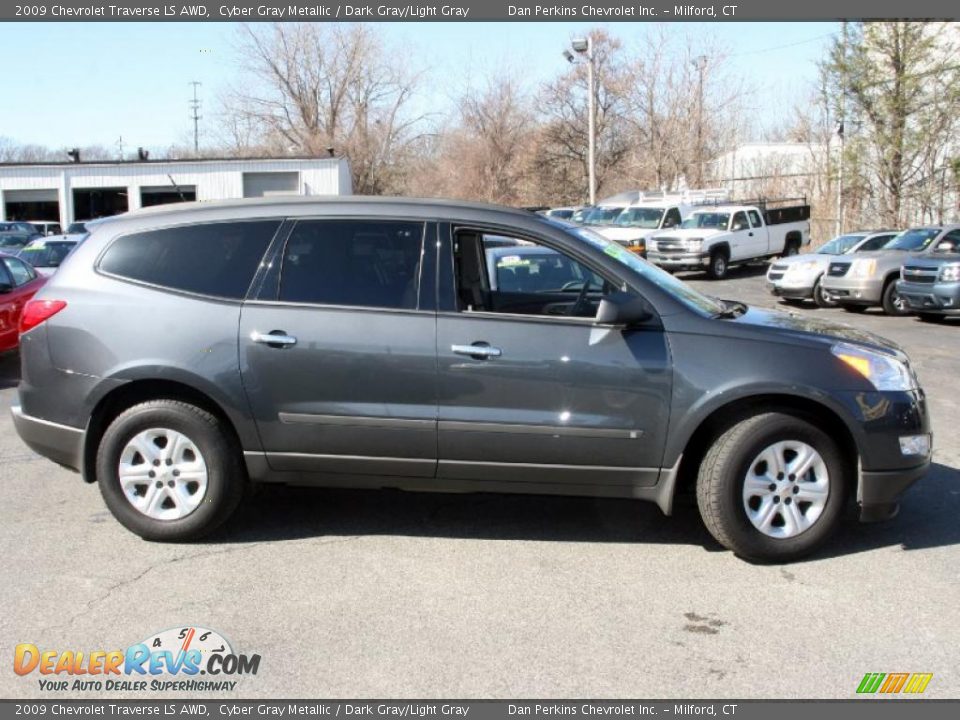 2009 Chevrolet Traverse LS AWD Cyber Gray Metallic / Dark Gray/Light Gray Photo #4