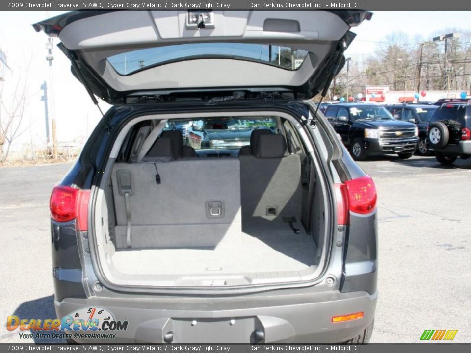 2009 Chevrolet Traverse LS AWD Cyber Gray Metallic / Dark Gray/Light Gray Photo #7