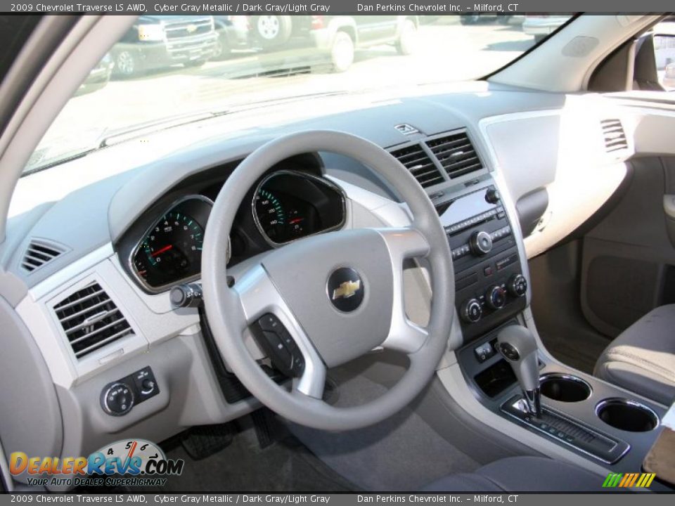 2009 Chevrolet Traverse LS AWD Cyber Gray Metallic / Dark Gray/Light Gray Photo #9