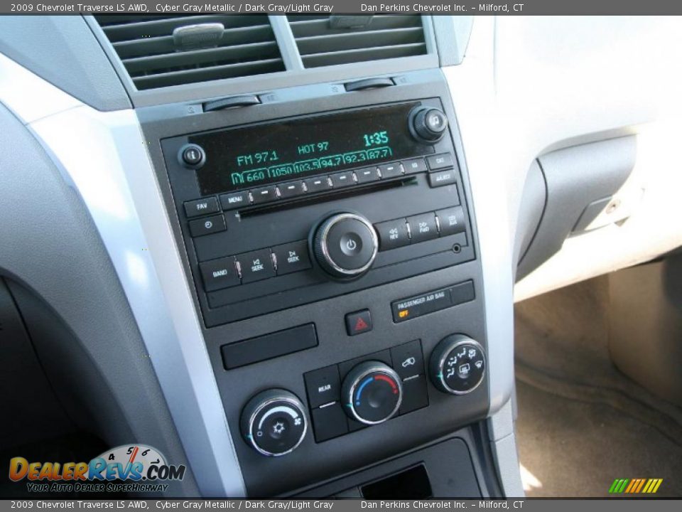 2009 Chevrolet Traverse LS AWD Cyber Gray Metallic / Dark Gray/Light Gray Photo #11