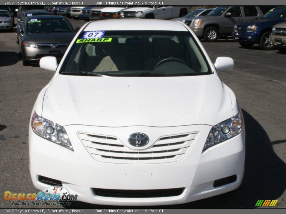 2007 Toyota Camry LE Super White / Bisque Photo #2