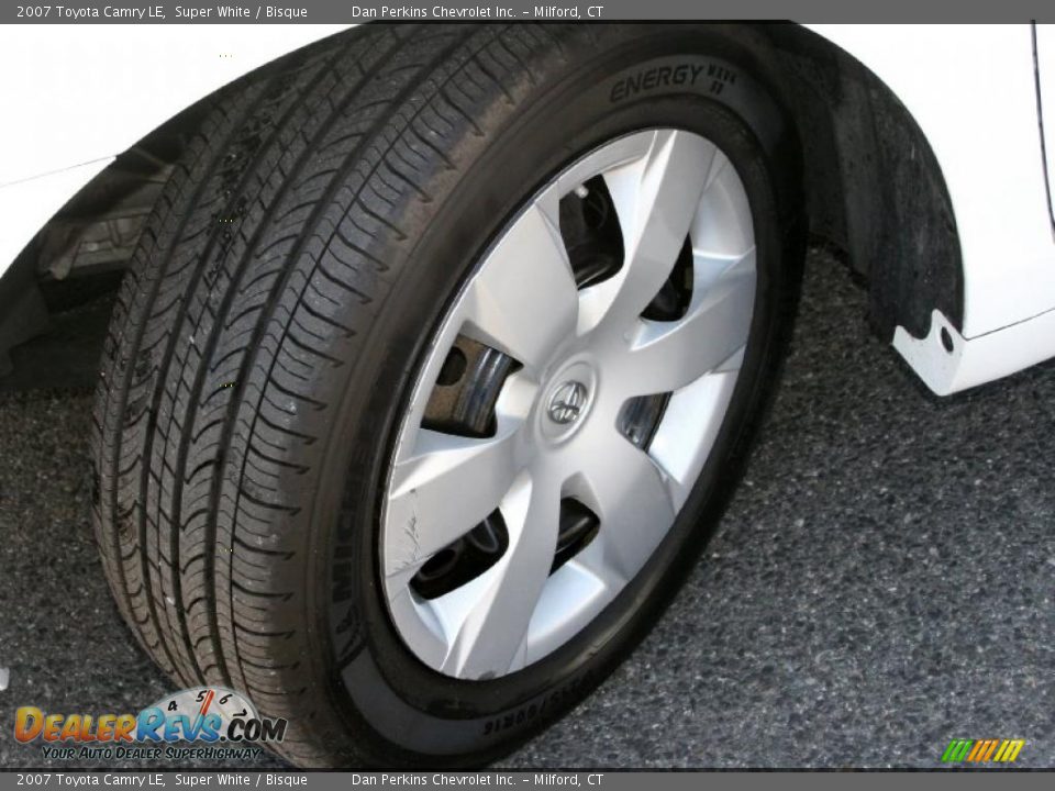 2007 Toyota Camry LE Super White / Bisque Photo #9