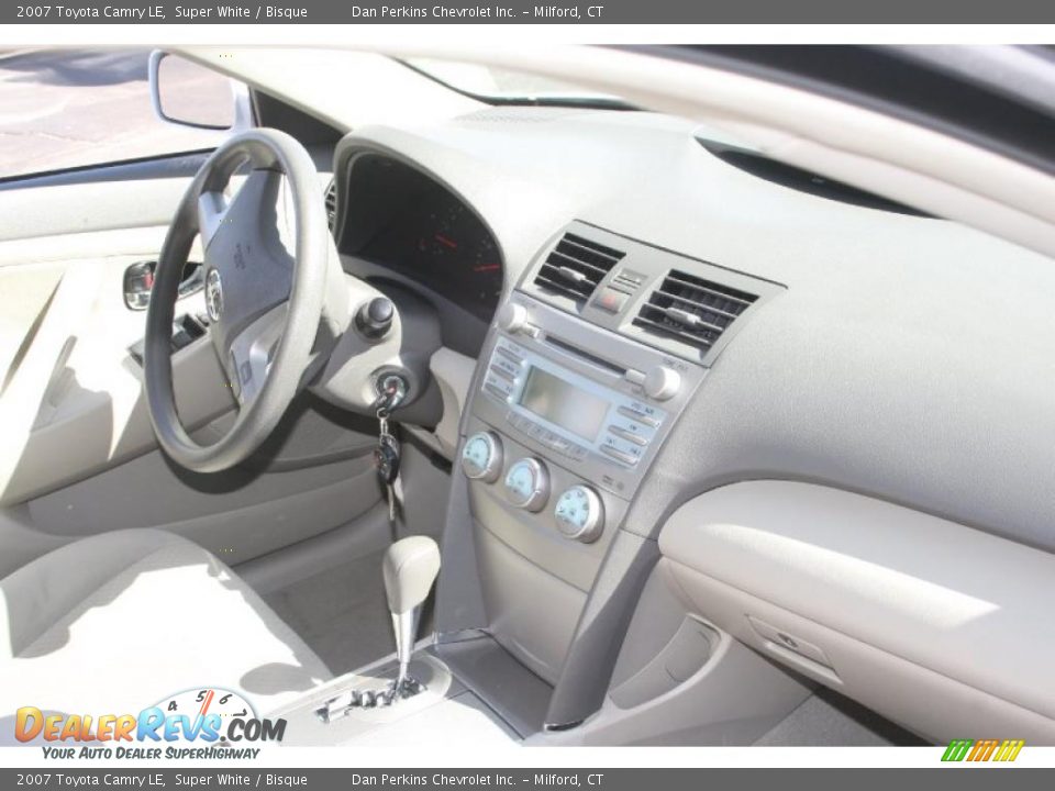 2007 Toyota Camry LE Super White / Bisque Photo #10