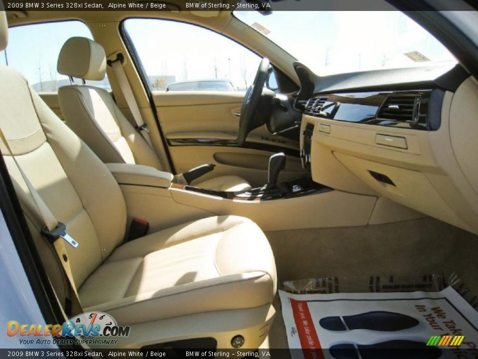 2009 BMW 3 Series 328xi Sedan Alpine White / Beige Photo #13