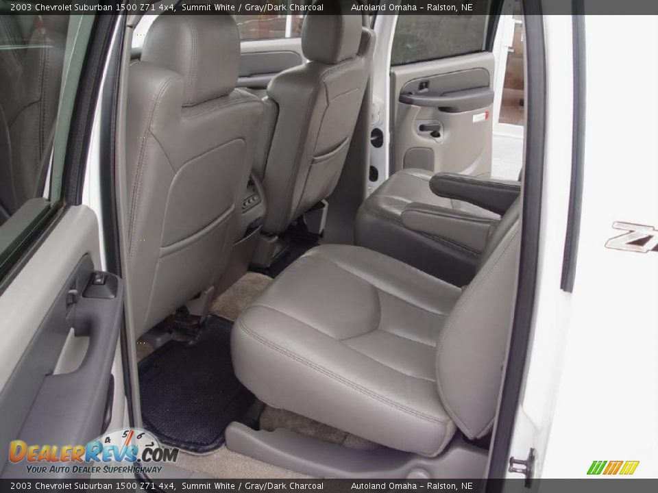 2003 Chevrolet Suburban 1500 Z71 4x4 Summit White / Gray/Dark Charcoal Photo #13