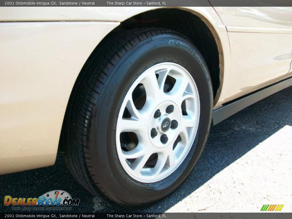 2001 Oldsmobile Intrigue GX Sandstone / Neutral Photo #5