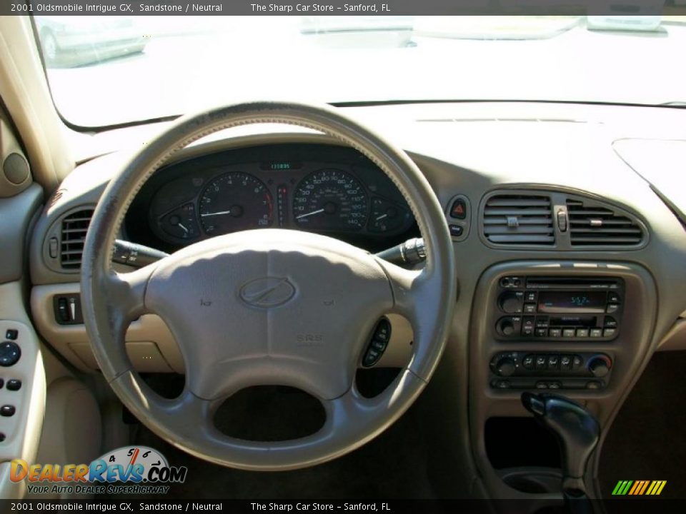 2001 Oldsmobile Intrigue GX Sandstone / Neutral Photo #7