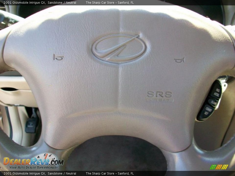 2001 Oldsmobile Intrigue GX Sandstone / Neutral Photo #15