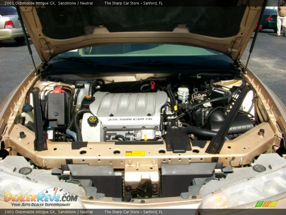 2001 Oldsmobile Intrigue GX Sandstone / Neutral Photo #22