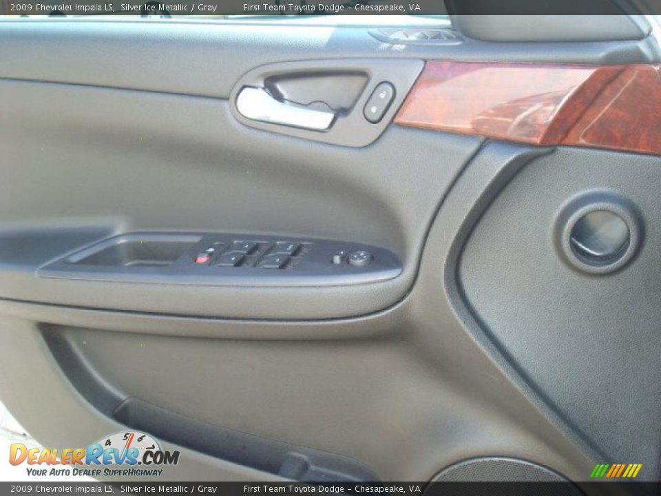 2009 Chevrolet Impala LS Silver Ice Metallic / Gray Photo #11