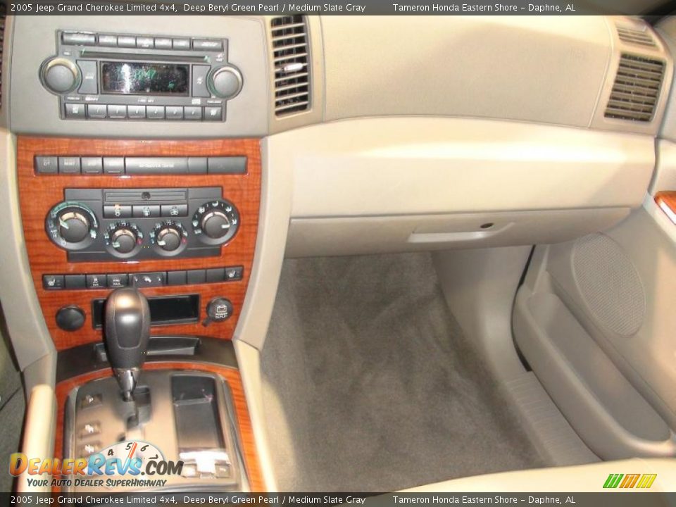2005 Jeep Grand Cherokee Limited 4x4 Deep Beryl Green Pearl / Medium Slate Gray Photo #19
