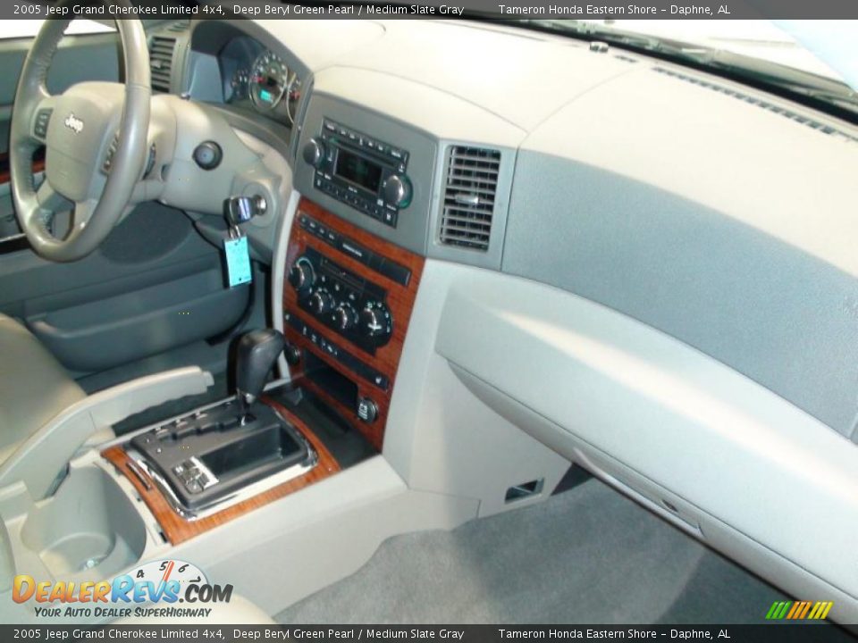 2005 Jeep Grand Cherokee Limited 4x4 Deep Beryl Green Pearl / Medium Slate Gray Photo #24