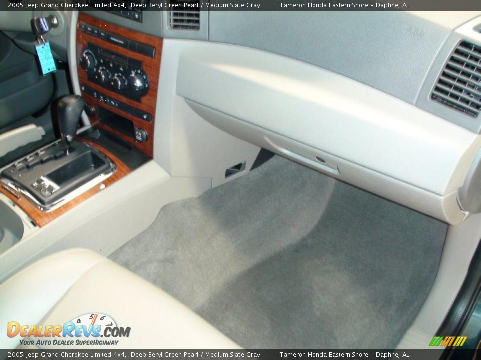 2005 Jeep Grand Cherokee Limited 4x4 Deep Beryl Green Pearl / Medium Slate Gray Photo #25