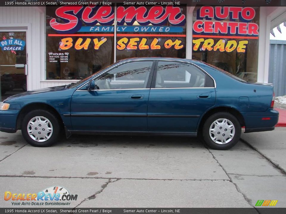 1995 Honda Accord LX Sedan Sherwood Green Pearl / Beige Photo #1