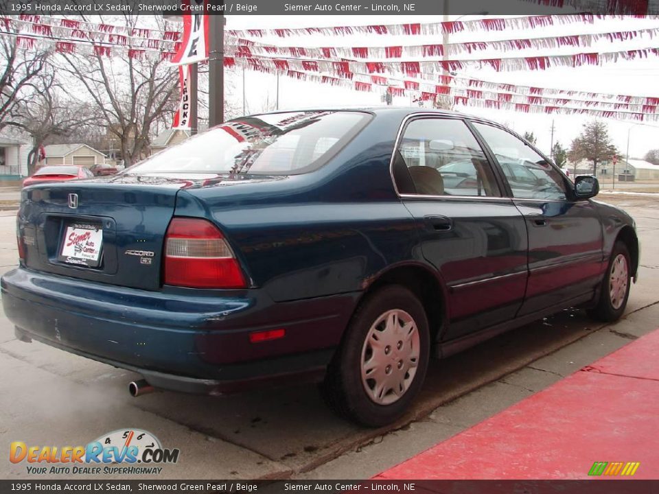 1995 Honda Accord LX Sedan Sherwood Green Pearl / Beige Photo #3