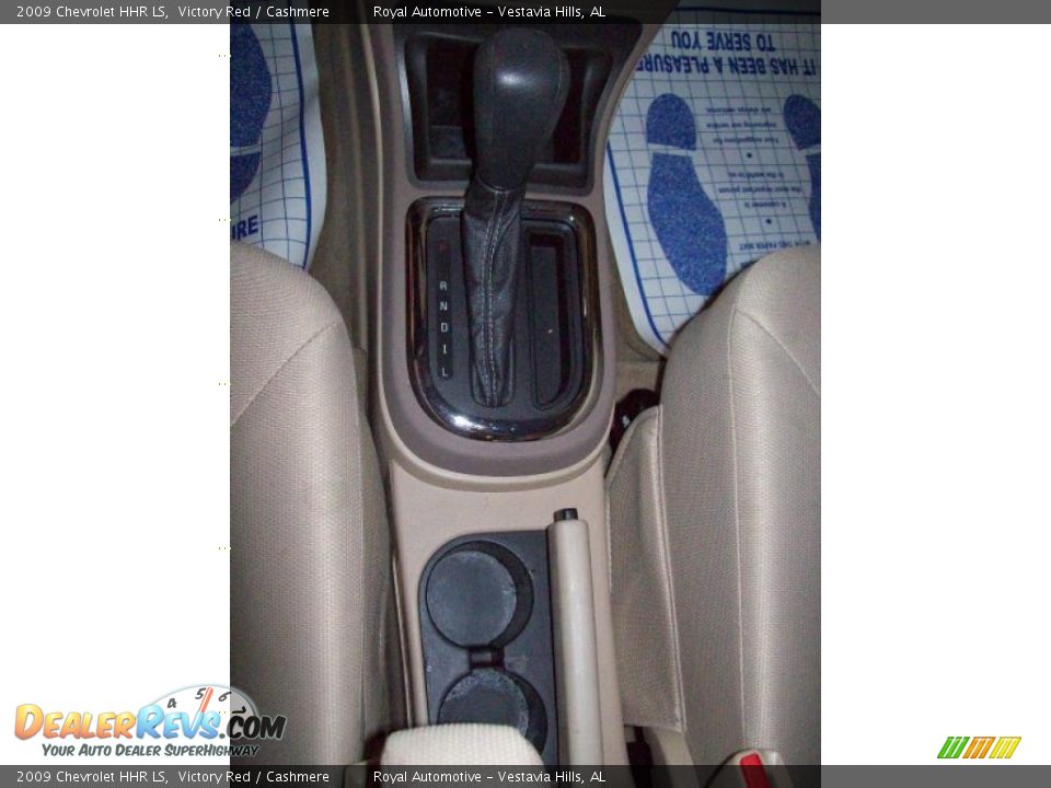 2009 Chevrolet HHR LS Victory Red / Cashmere Photo #17