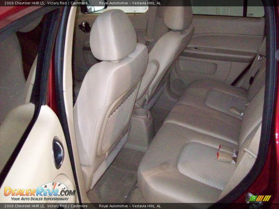 2009 Chevrolet HHR LS Victory Red / Cashmere Photo #19