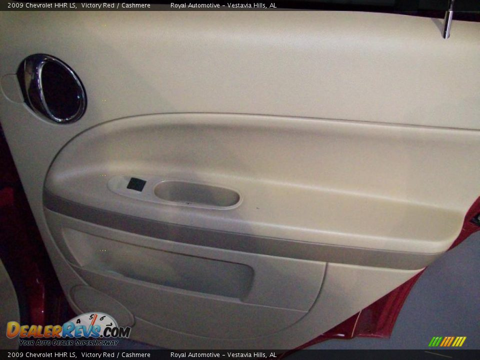 2009 Chevrolet HHR LS Victory Red / Cashmere Photo #22