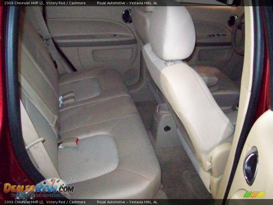 2009 Chevrolet HHR LS Victory Red / Cashmere Photo #23