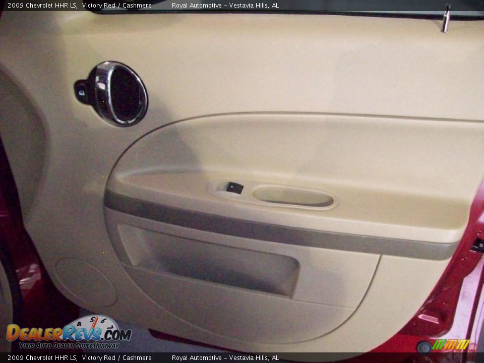 2009 Chevrolet HHR LS Victory Red / Cashmere Photo #25