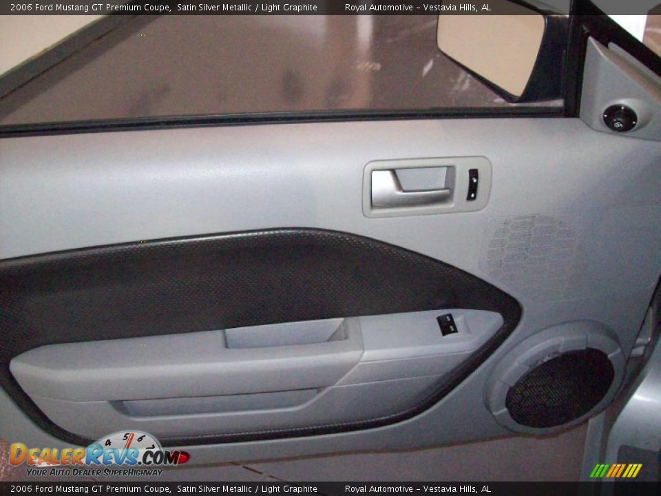 2006 Ford Mustang GT Premium Coupe Satin Silver Metallic / Light Graphite Photo #11