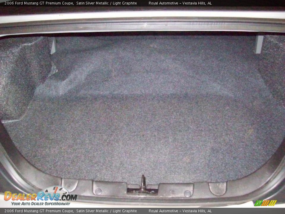 2006 Ford Mustang GT Premium Coupe Satin Silver Metallic / Light Graphite Photo #19